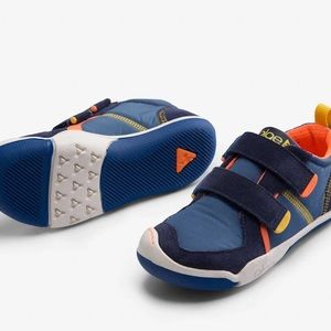 Plae kid’s sneakers size 11.